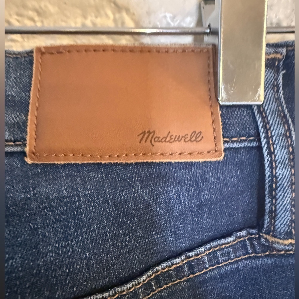 Madewell 10” High Rise Skinny Jeans| Medium Wash - Picture 5 of 7